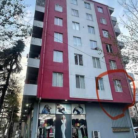 Apartment Gamsakhurdia Strret In Kutaisi Exterior foto