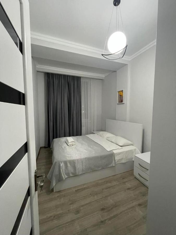 Apartment Gamsakhurdia Strret In Kutaisi Exterior foto