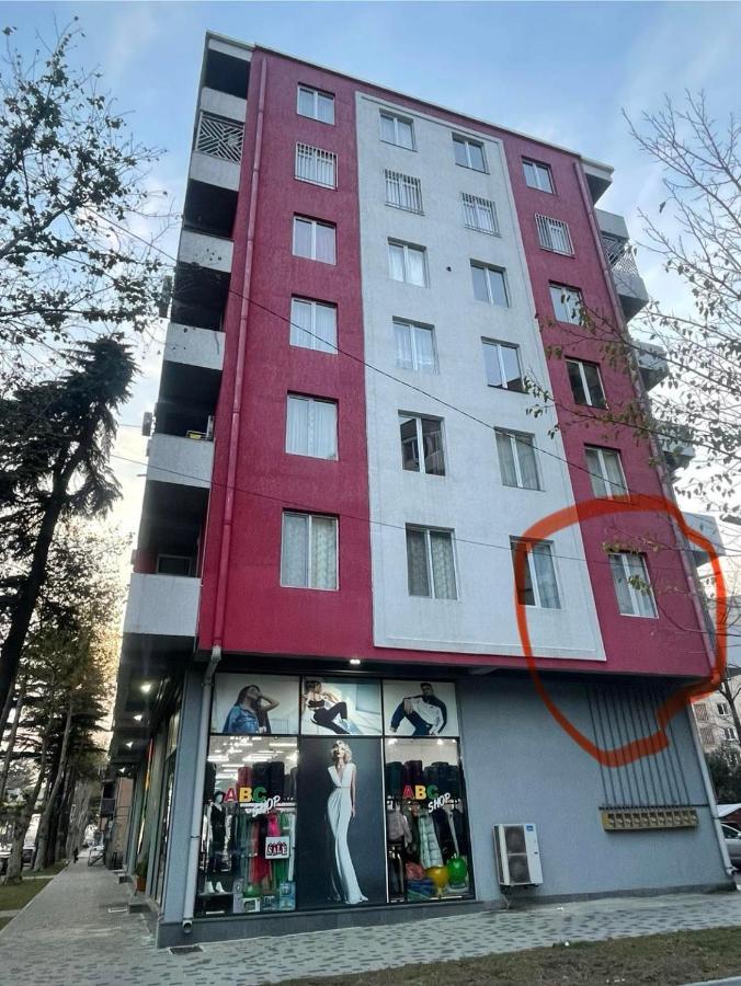 Apartment Gamsakhurdia Strret In Kutaisi Exterior foto